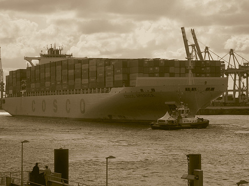 Containerschiff  COSCO  AMERICA