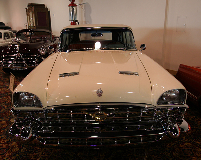 Nethercutt Museum - 1956 Packard (9069)