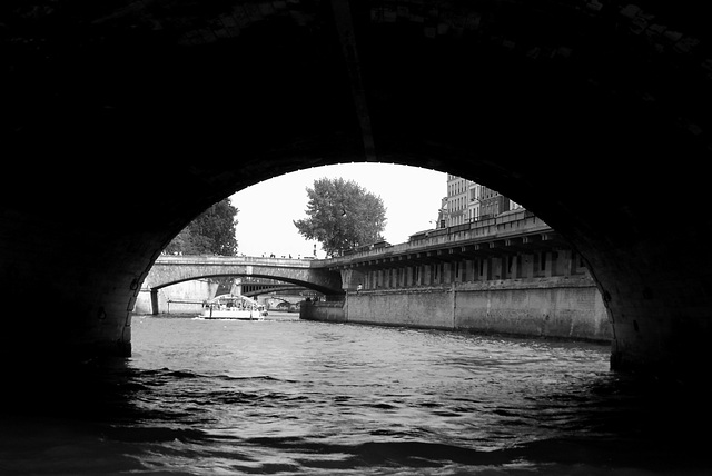 Sous les ponts de Paris