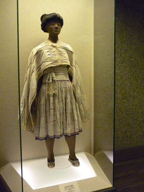 Musée de Shanghai.... Costume traditionnel