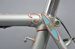 Seat tube cluster. Wrap over top eyes decorated with "H" (2013)