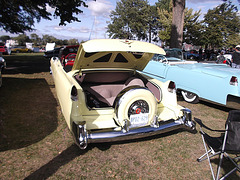 Cadillacs décapotables encore très potables /  Radiant convertible Cadillacs of yester years - 9 septembre 2012.