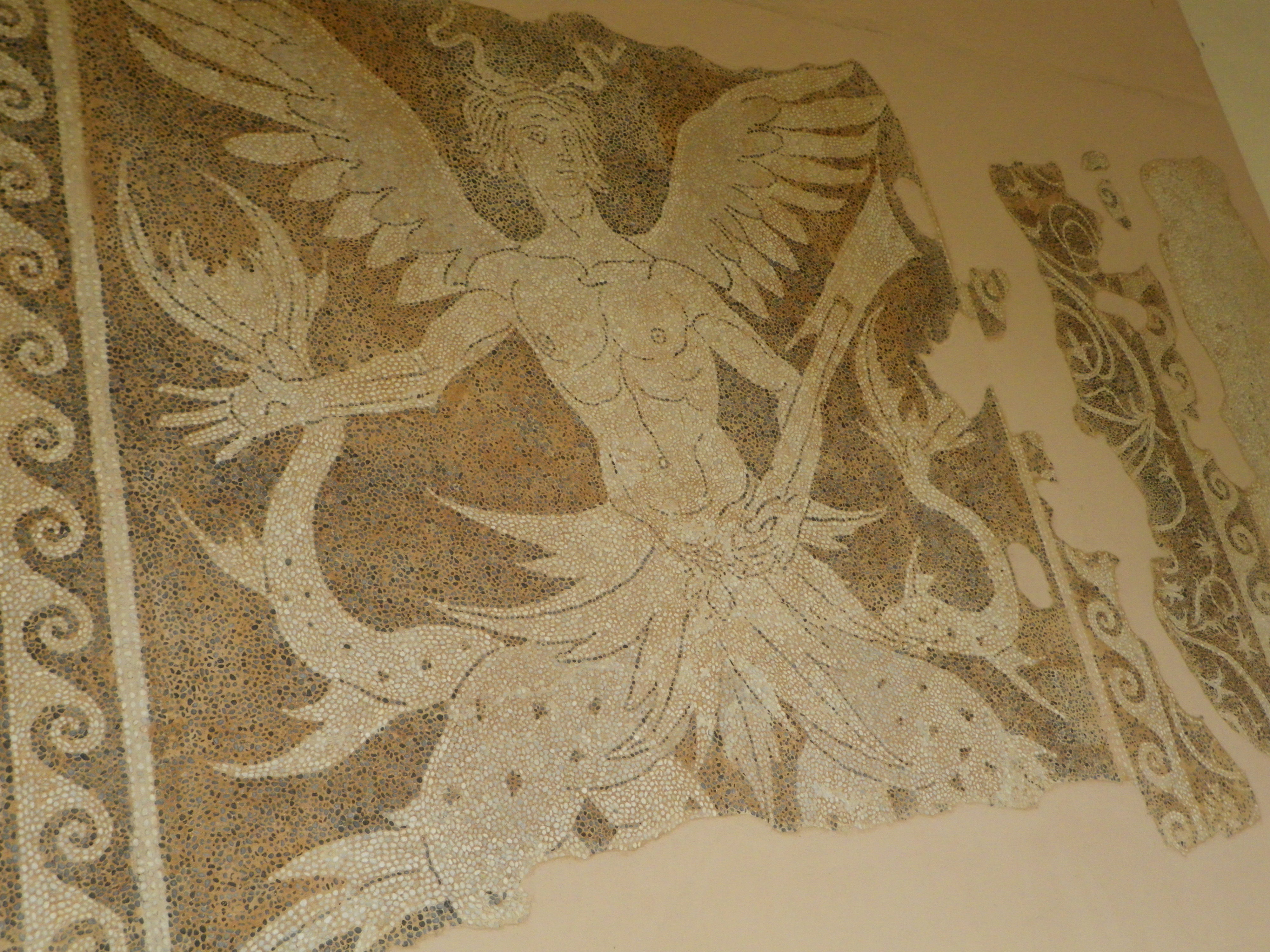 Mosaïque bichrome : triton.