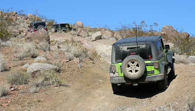 Jeeps in Mengel Pass (9696)