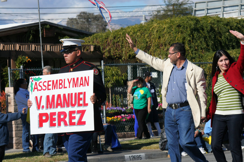 DHS Holiday Parade 2012 - Assemblyman V. Manuel Pérez (7748)