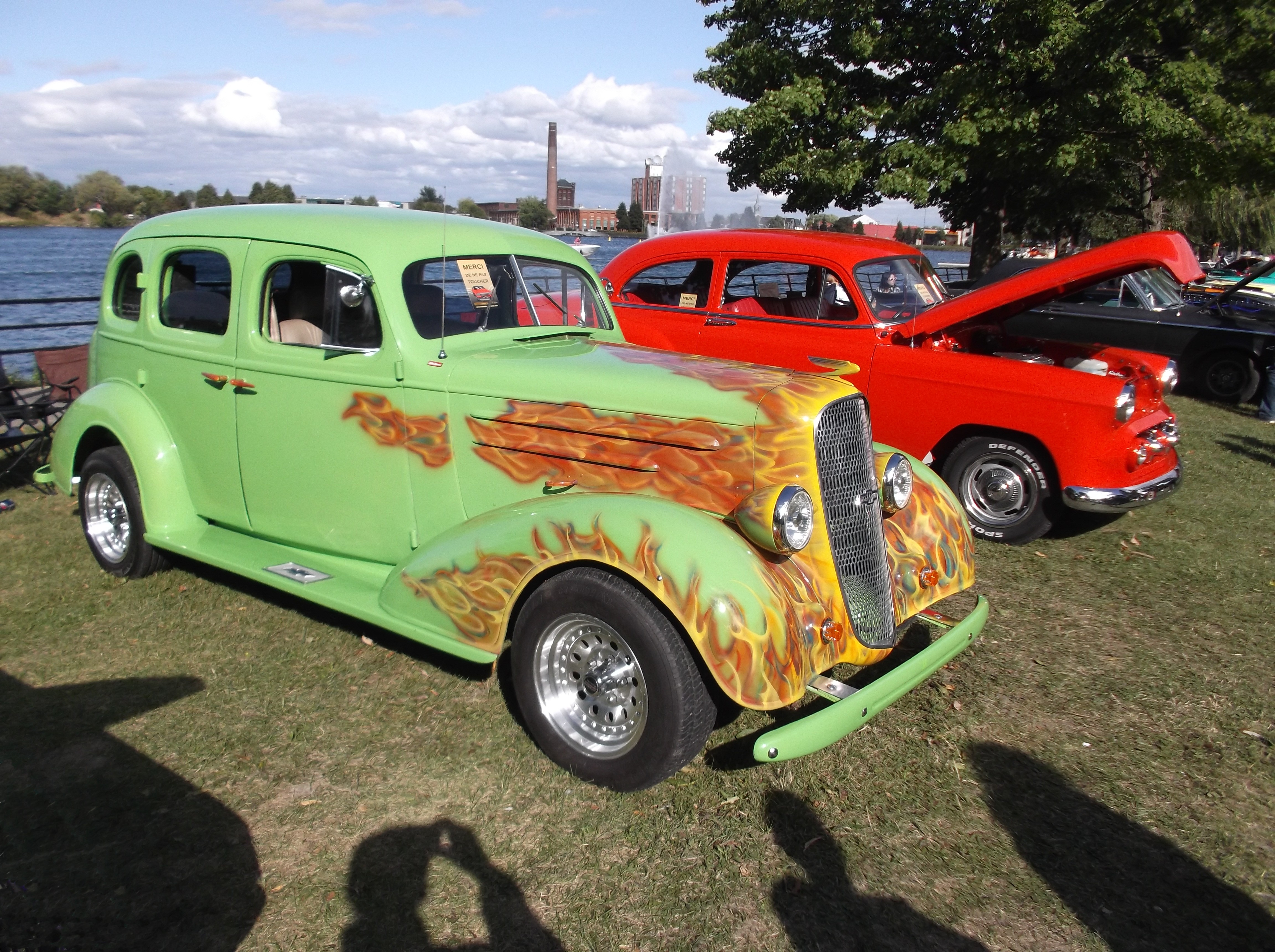 Ombres et voitures anciennes / Old cars and shadows