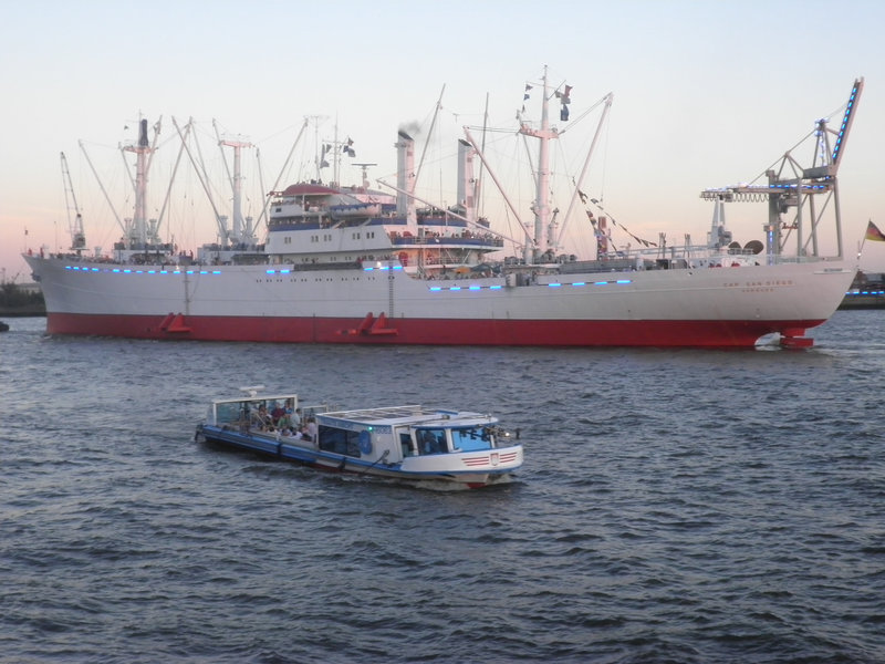CAP SAN DIEGO in Fahrt