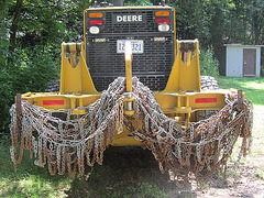 Deere mit Schnauzbart