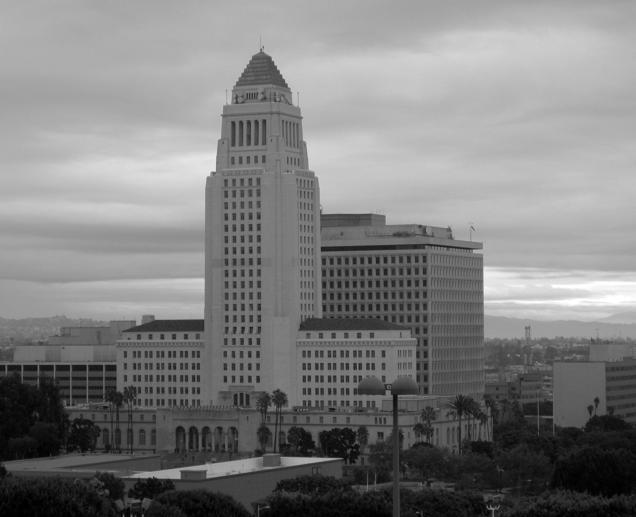 L.A. City Hall (08-48-58)