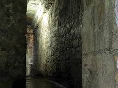 Outer defensive wall passage