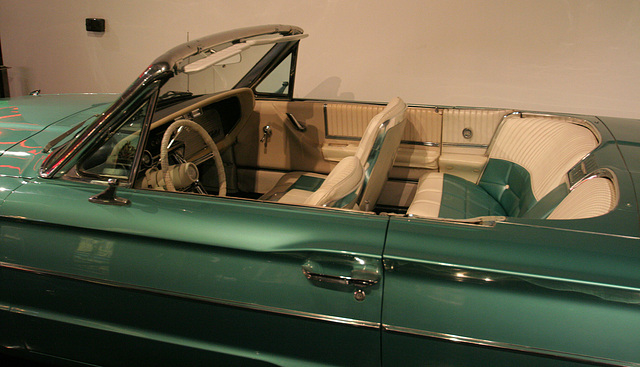 1966 Ford Thunderbird from "Thelma & Louise" - Petersen Automotive Museum (8179)