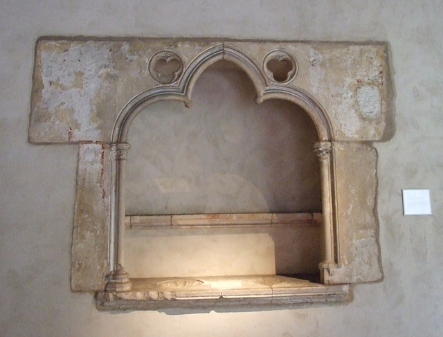 Lavabo in the Cloisters, October 2010