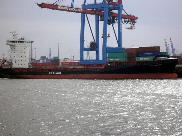 Feeder-Containerschiff   IRIS  BOLTEN