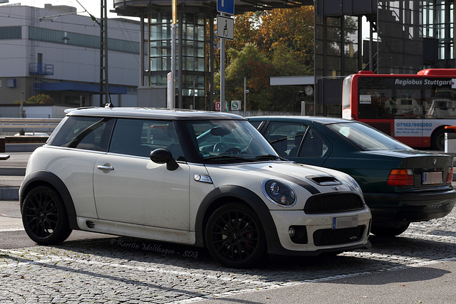 Mini auf dem Parkplatz