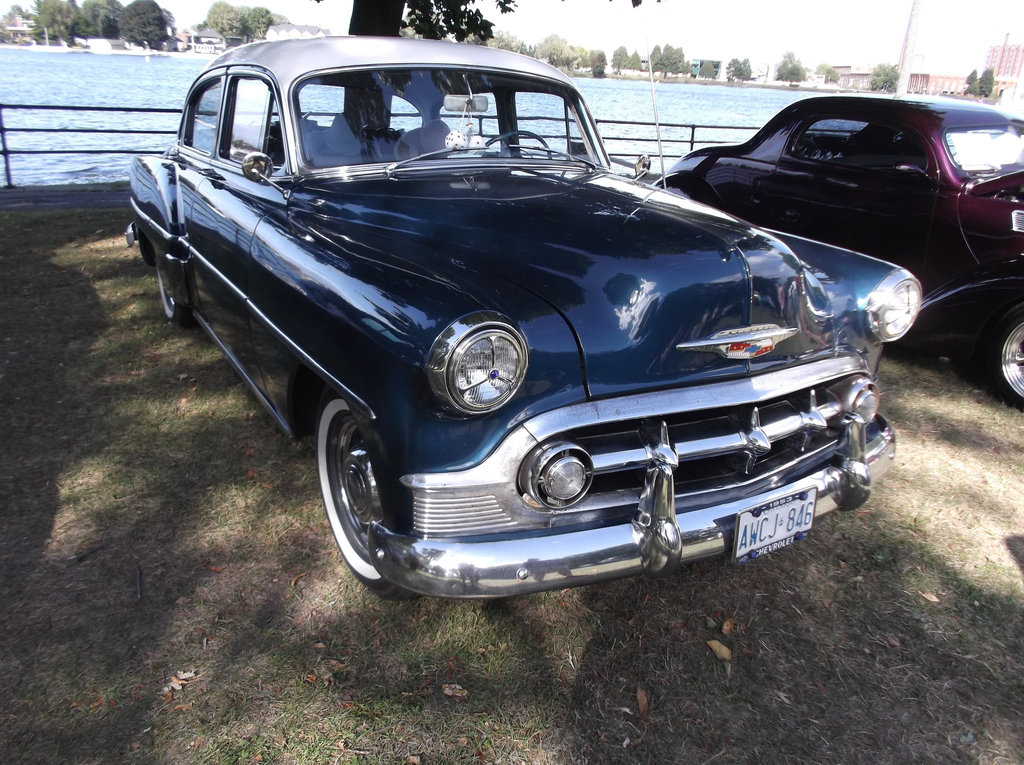 Chevrolet 1953  - 9 septembre 2012.