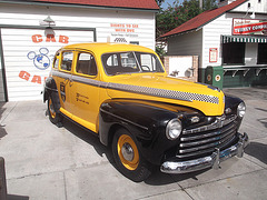 Taxi ancien / Cab of yester years - 26 juillet 2012.