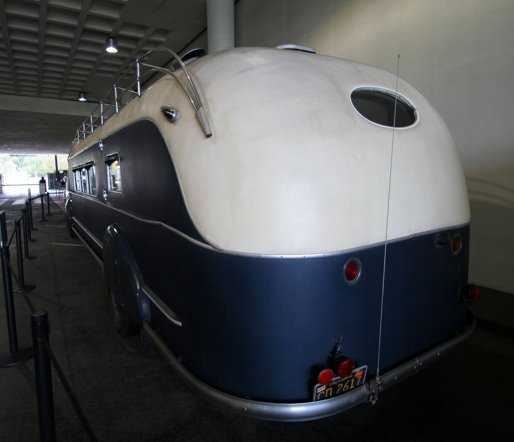 1938 Reo - Petersen Automotive Museum (7936)