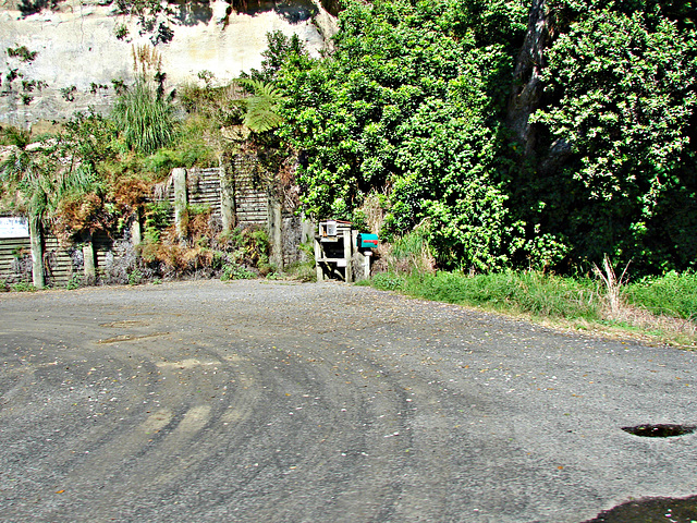 Pikowai mailboxes