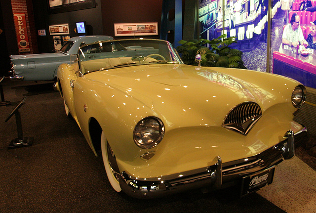 1954 Kaiser Darrin KD-161 - Petersen Automotive Museum (8044)