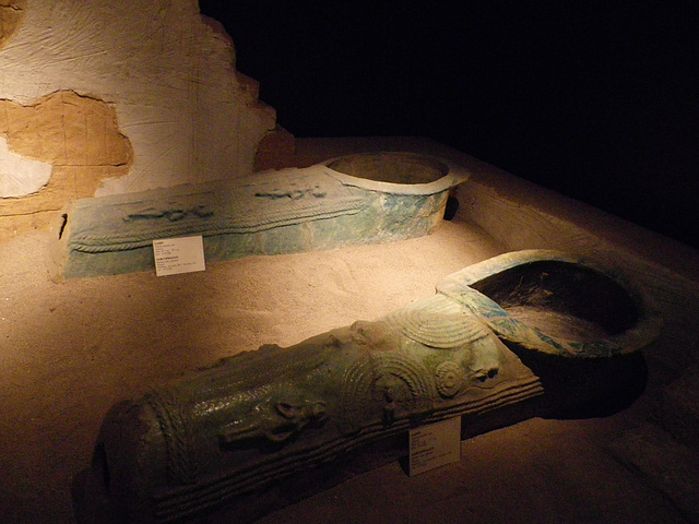 Sarcophages sassanides.