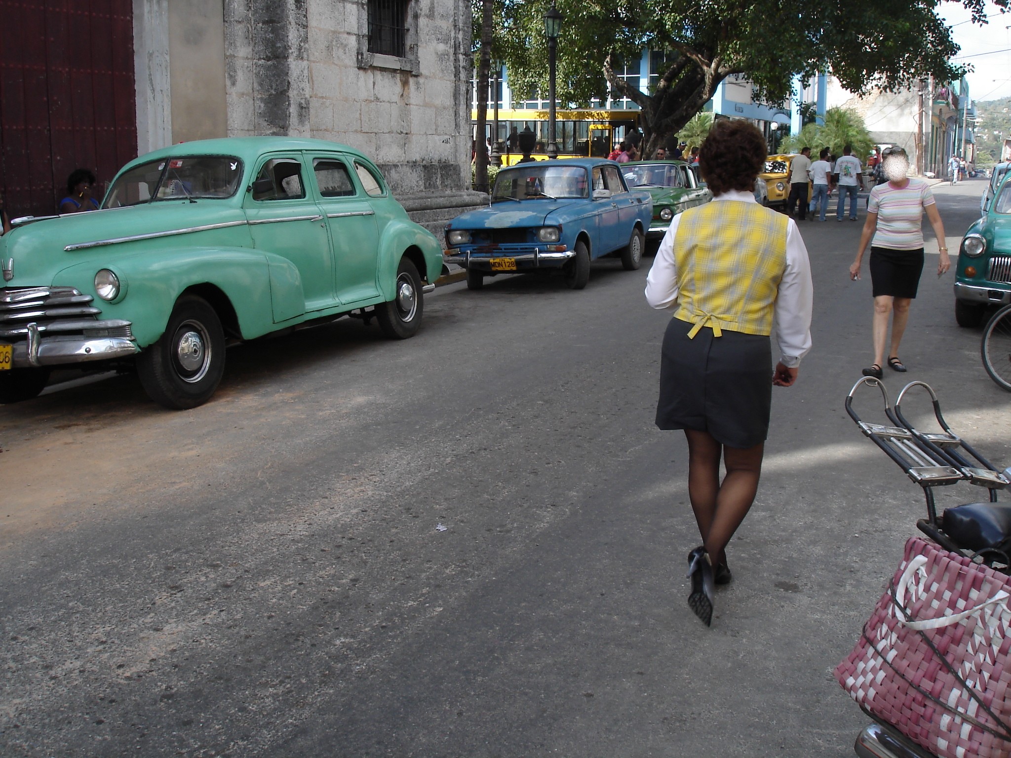 Dame cubaine en talons hauts / Cuban Lady in high heels