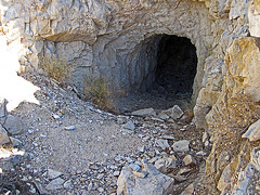 Hike To Eagle Cliff Mine (3946)