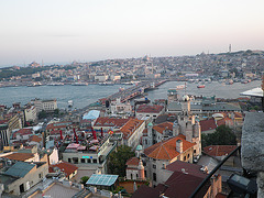 En haut de la tour : le pont de Galata