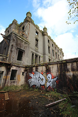 Caldwell House, Lugton, Renfrewshire, Scotland (Abandoned c1985) Caldwell House, Lugton, Renfrewshire, Scotland (Abandoned c1985)
