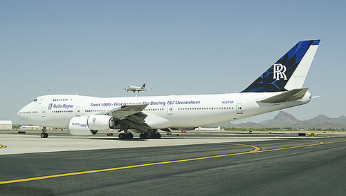 Taxiing with Rolls-Royce Boeing 747 N787RR, 18 May 2013