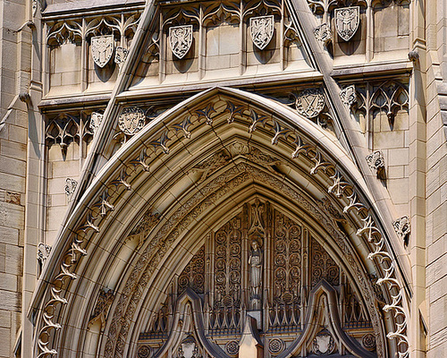 Tympanum – Heinz Memorial Chapel, University of Pittsburgh, Pittsburgh, Pennsylvania