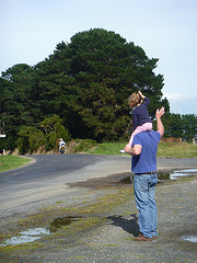 Easter Bunny visits Falls Road again!