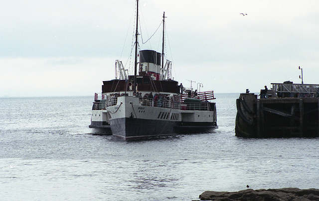 PS Waverley at Brodick Pier