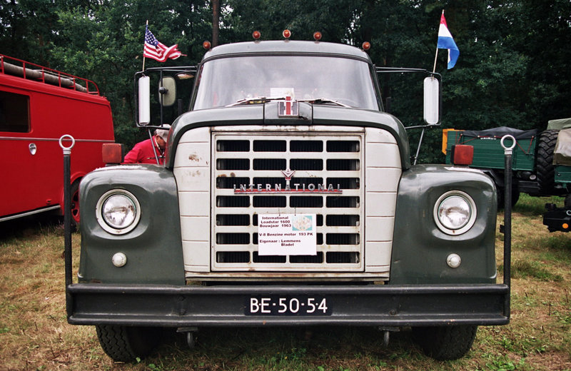 Visiting the Oldtimer Festival in Ravels, Belgium: 1963 International Loadstar 1600