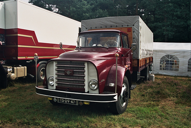 Visiting the Oldtimer Festival in Ravels, Belgium: 1962 DAF A16/DA500 truck