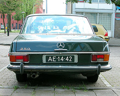 Merc spot: 1970 Mercedes-Benz 250 Automatic (American version)