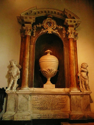st. mary, chelmsford, essex, c18 large tomb to earl fitzwalter, benjamin mildmay, + 1756, by james lovell