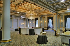 Getting Ready for a Wedding – Salon Versailles, Le Windsor, Montréal, Québec