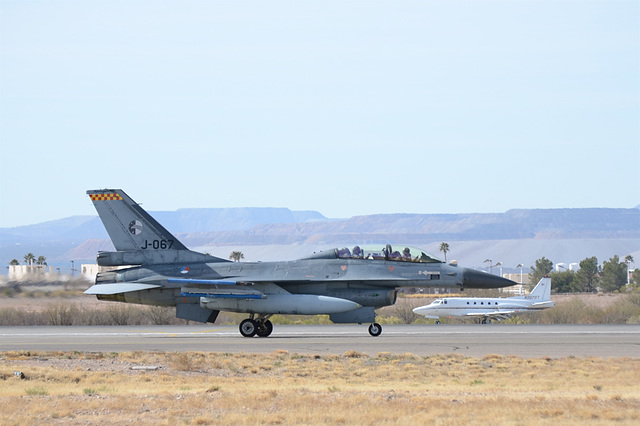 Royal Netherlands Air Force General Dynamics F-16B J-067 (87-0067)