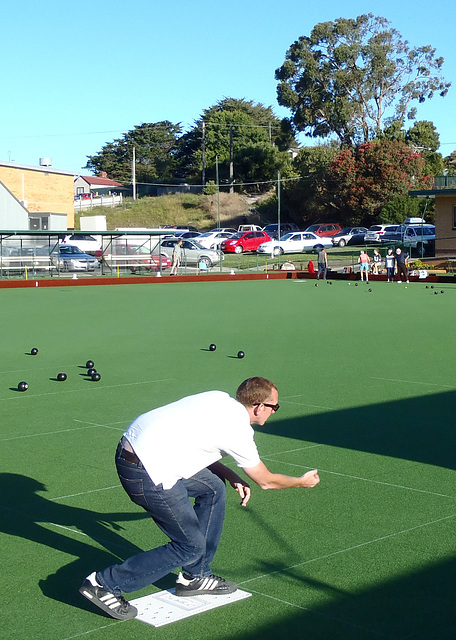 Fishy barefoot bowls 2012