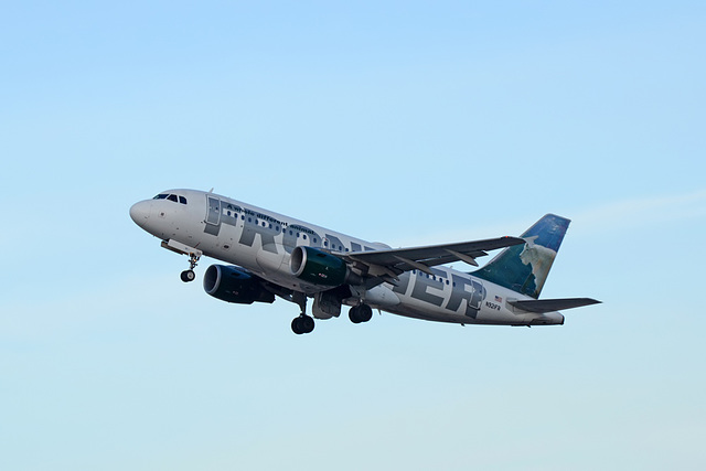 Frontier Airlines Airbus A319 N921FR