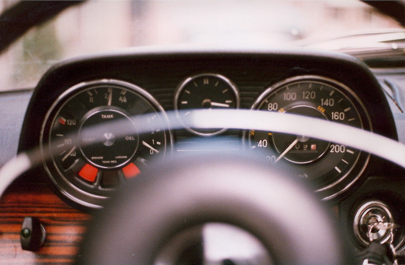 1971 Mercedes-Benz 250 - Instrument panel