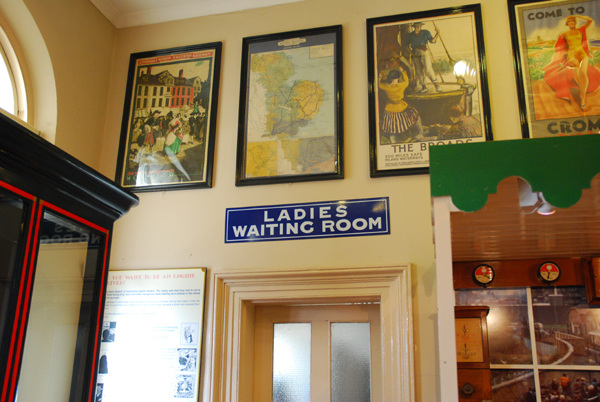 Ladies Waiting Room