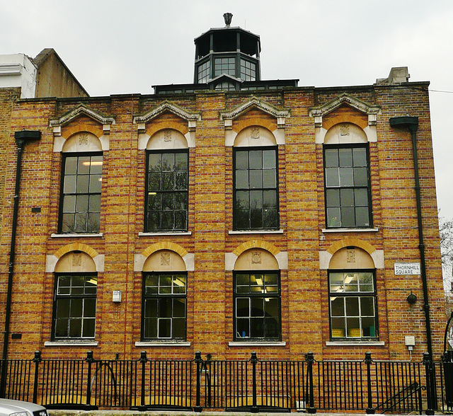 library, thornhill sq., barnsbury, london