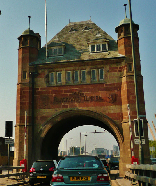 blackwall tunnel gatehouse, london