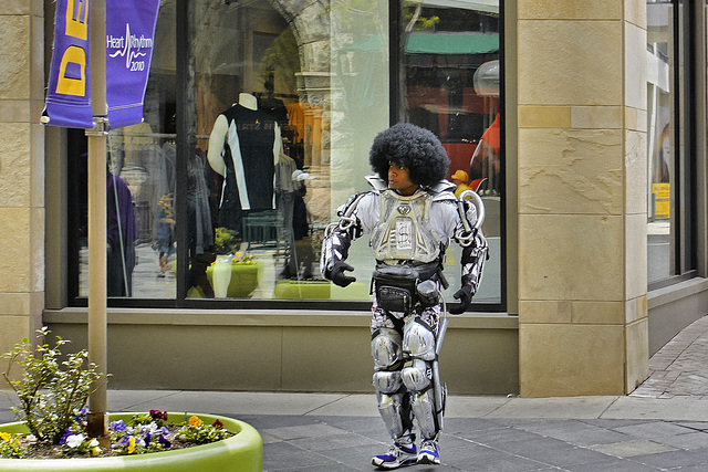 People Watching – 16th Street Mall, near Glenarm Place, Denver, Colorado