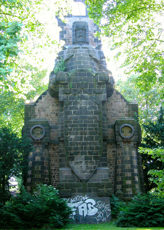 Bismarck Towers in Germany: Die Wacht am Rhein in Cologne