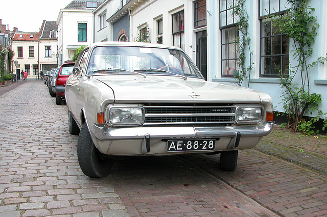 A visit to Wijk bij Duurstede - 1969 Opel Rekord 1700 automatic