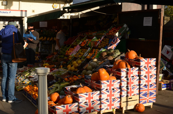 Autumnal fruit & veg stall