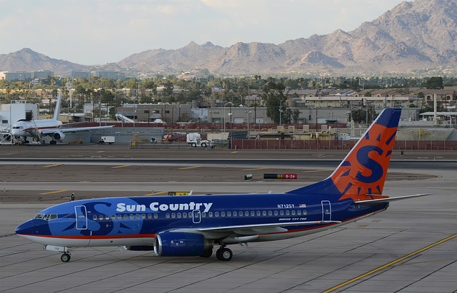Sun Country Boeing 737 N712SY