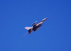 F-16 max climb